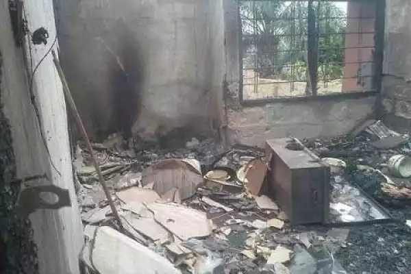 Pregnant Ghanaian Lady Burns Down Boyfriend’s House Cheating on Her